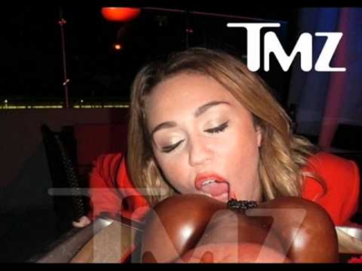 COMIENDO PENE NEGRO comiendo pene negro: