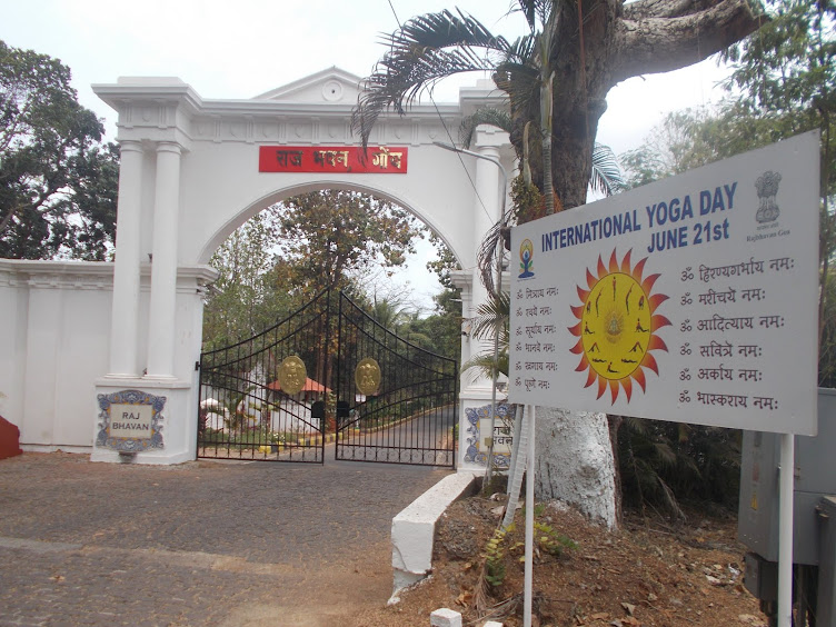 A visit to the gates of  RAJ BHAVAN in Goa.