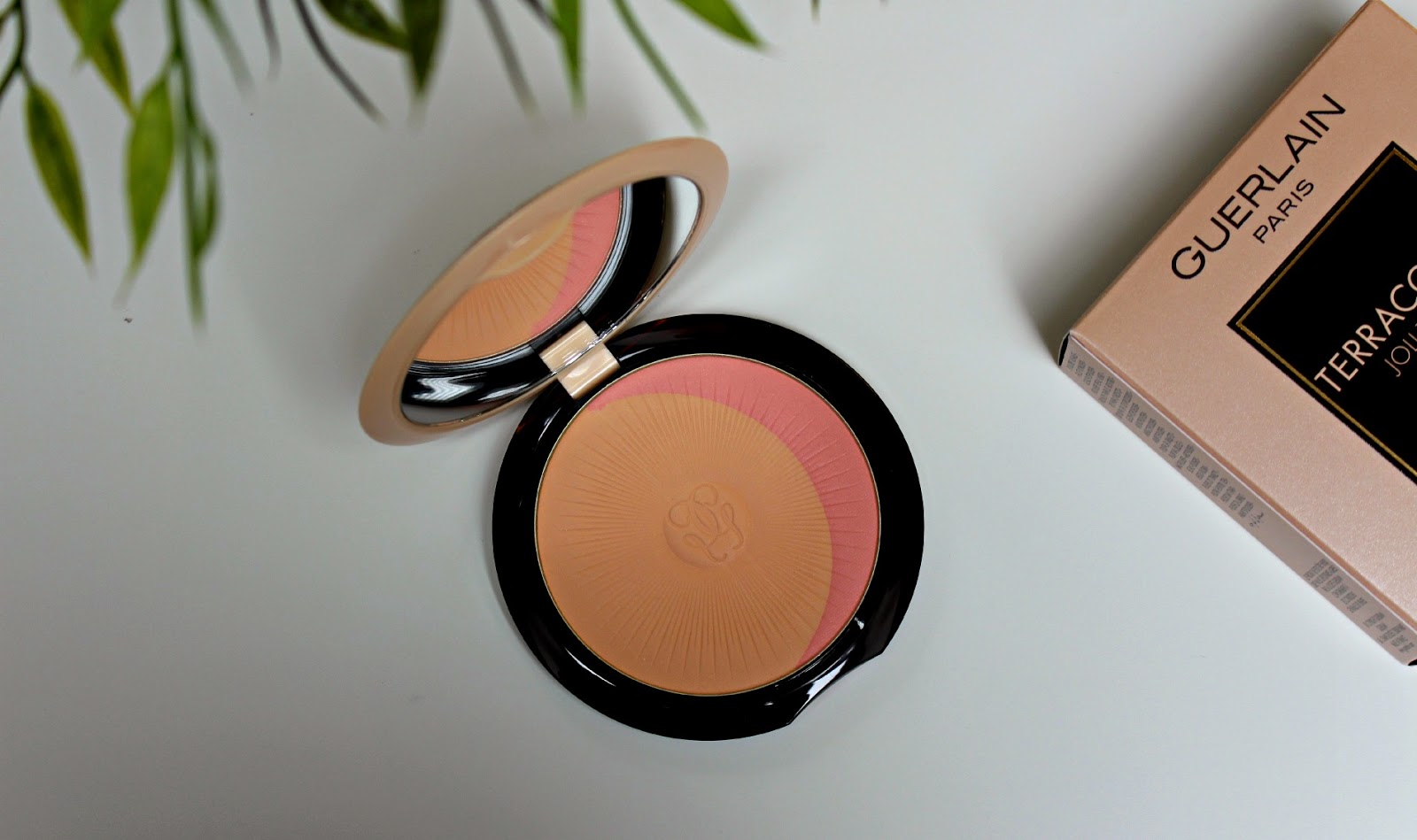 GUERLAIN TERRACOTTA JOLI TEINT NATURAL HEALTHY GLOW POWDER DUO