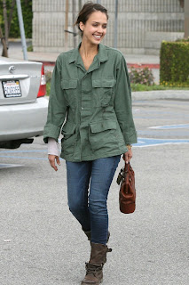 Casual day to day fashion. Comfort is key here Jessica Alba in casual jeans and mac outfit