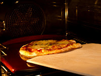 Pizza backen mit Gourmet Backstein im Miele Backofen mit Klimagaren