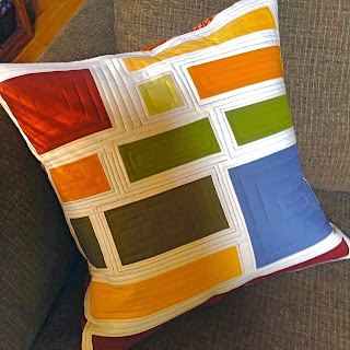 K&S Design Girls: Scrappy Modern Maple Quilt Finish?.