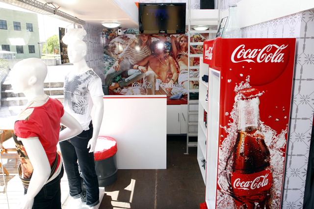 Loja da Coca-Cola usa contêiner reciclado