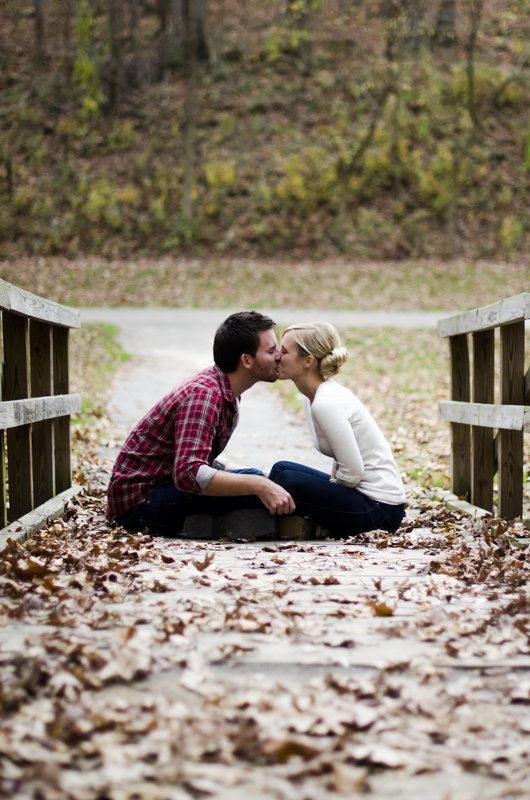alive and livin fall engagement picture ideas alive and livin fall engagement picture ideas