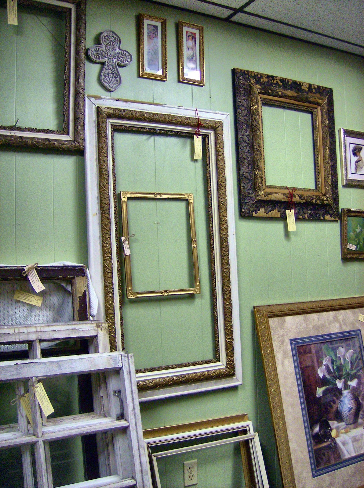 Country Lane Crafts & Antiques Victorian frames
