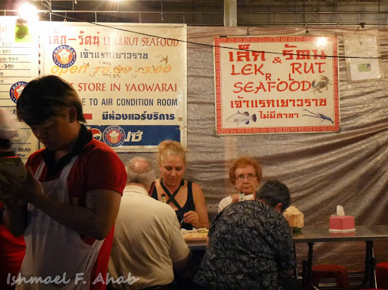 Lek and Rut Seafood Restaurant in Bangkok Chinatown