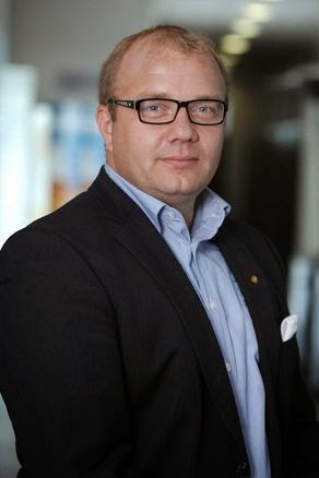 Elviras Versteck Eugen Roth Ein Mensch Gilt