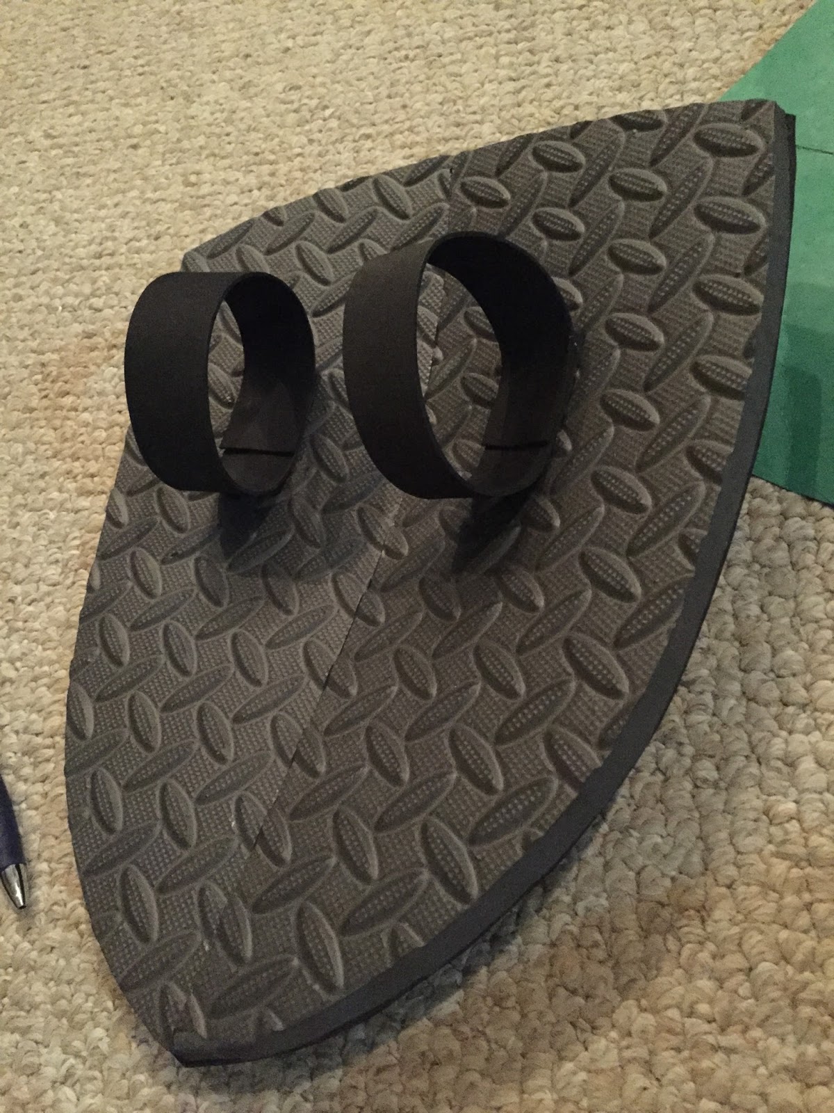 Parts and Krafts Cheap and Easy Foam Knight Shield