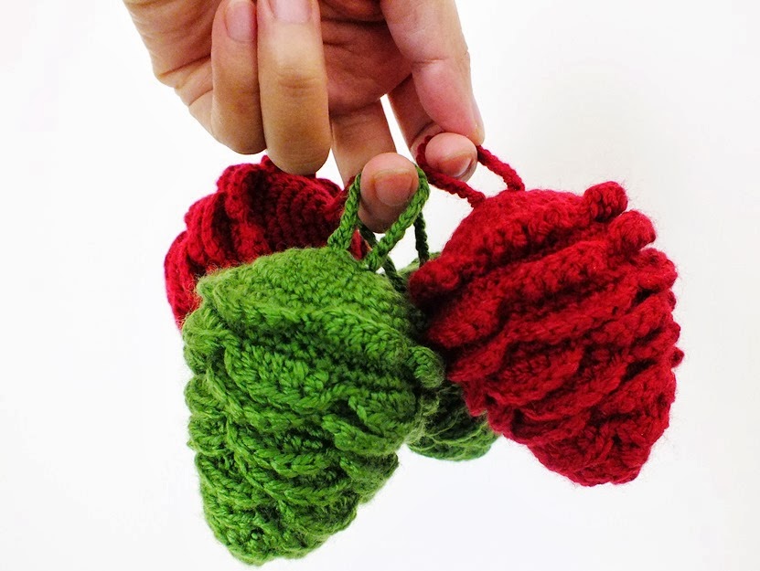 :: Ahmaymet Amigurumi ::: Colorful pine cone ornament for Christmas Decoration