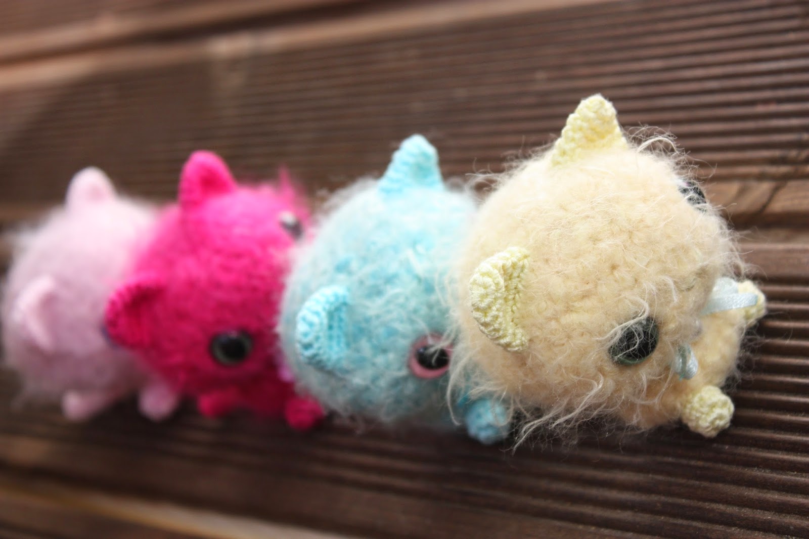 HAPPYAMIGURUMI: NEW PATTERN: Amigurumi Pearlcat with a Giftbag