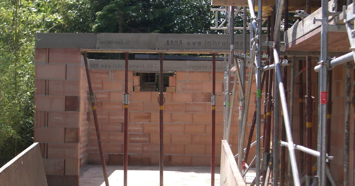 Baubericht Dachstrift: Garage gemauert und Dach abgedichtet