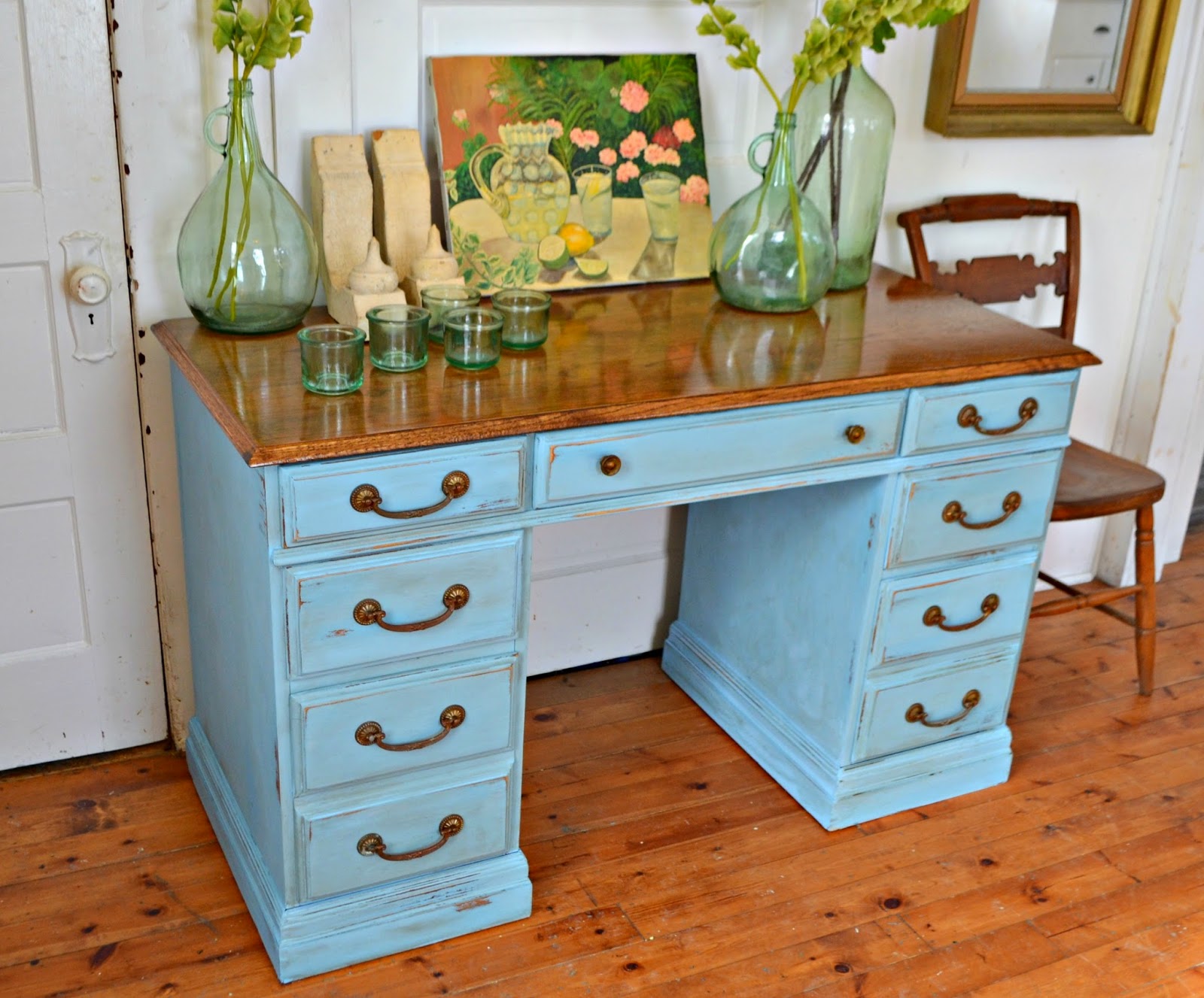 Heir and Space French Provincial Desk in Pale Blue
