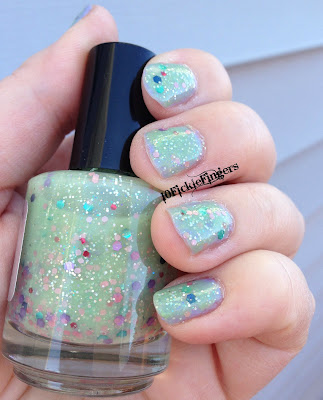 Paris Sparkles Celery Stalker swatch in shade Paris Sparkles Celery Stalker swatch in shade