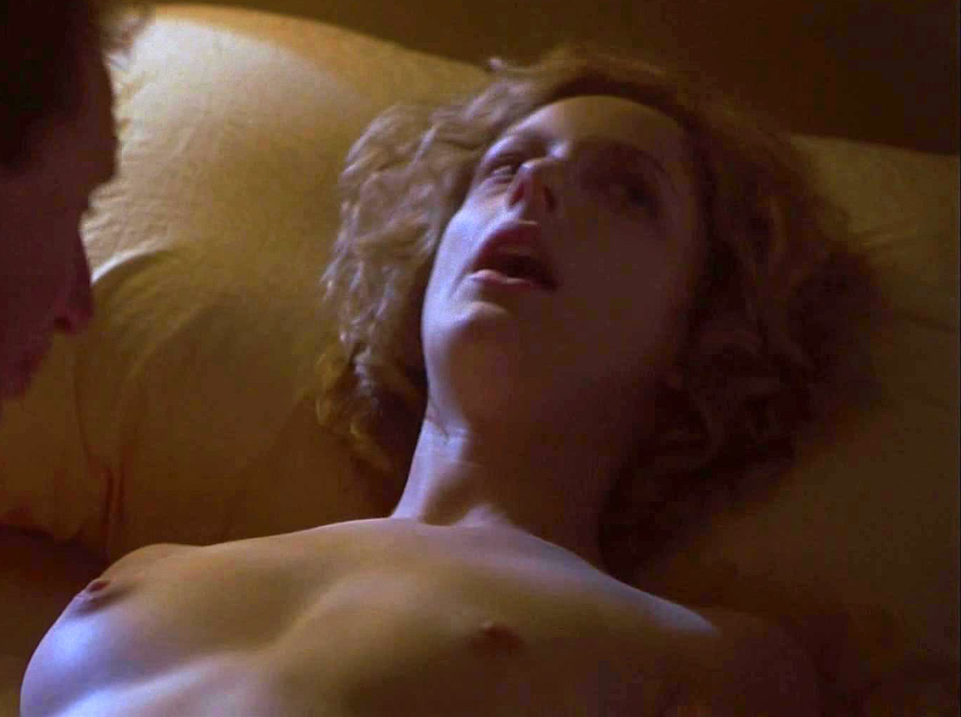Judy Greer nude in What Planet Are You From.