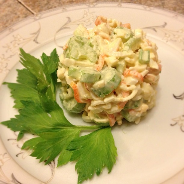 Салат "Крабы тоже любят яблоки" / Salad "Crabs Love Apples Too