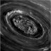 Nuove immagini mozzafiato del polo nord di Saturno