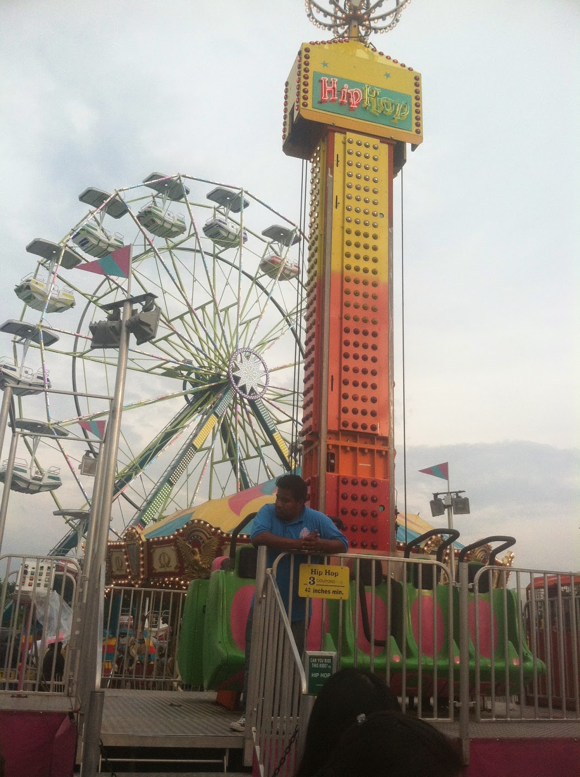 Carnival Chasing Jolly Shows at the 2014 Lake Forest Mall Carnival