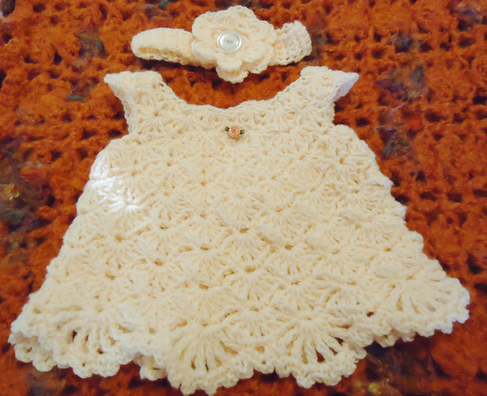 El İşleri ÖRME KIZ BEBEK ELBİSELERİ ÖRNEKLERİ