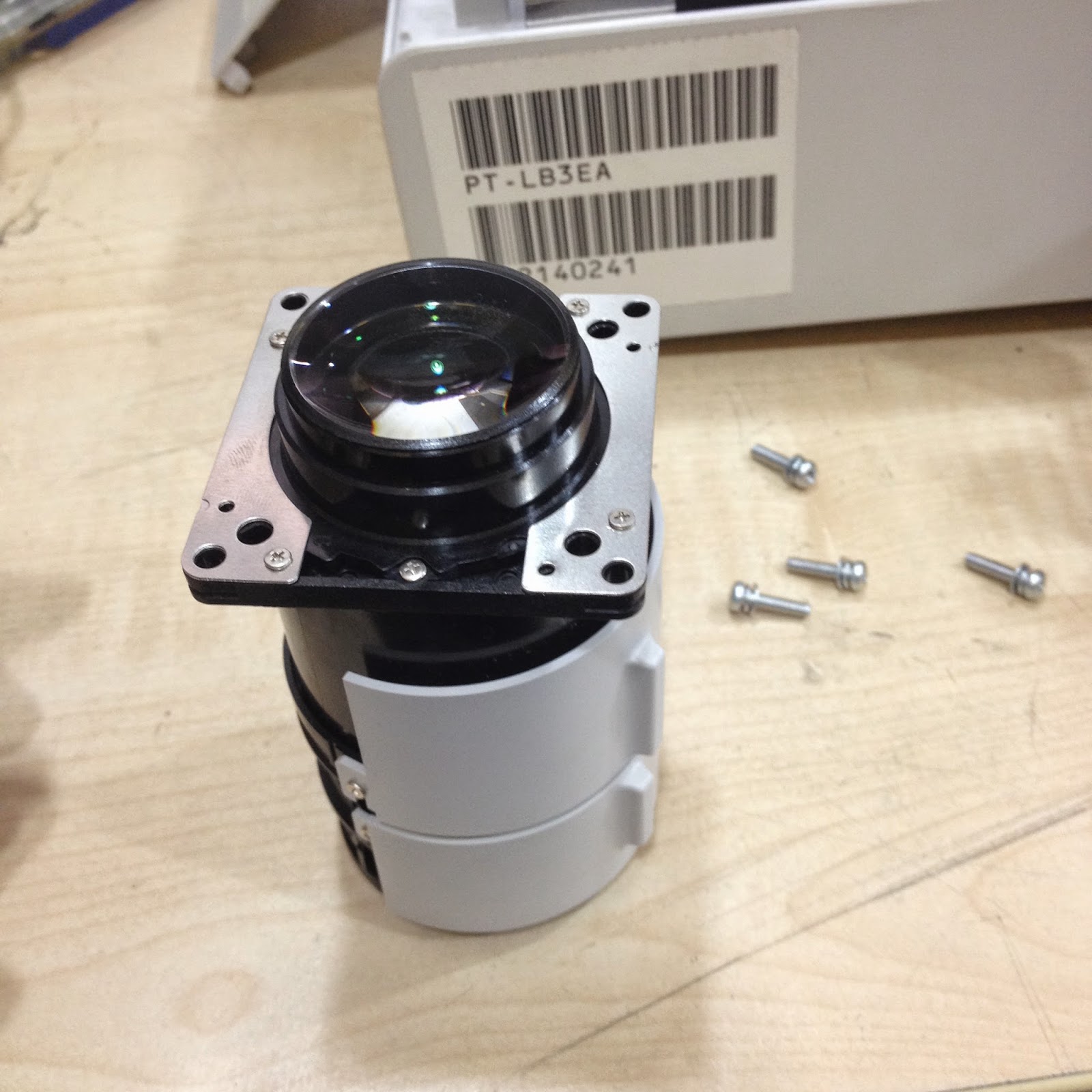 Worldwide ElectronicHardware Repairs How to repair projector that