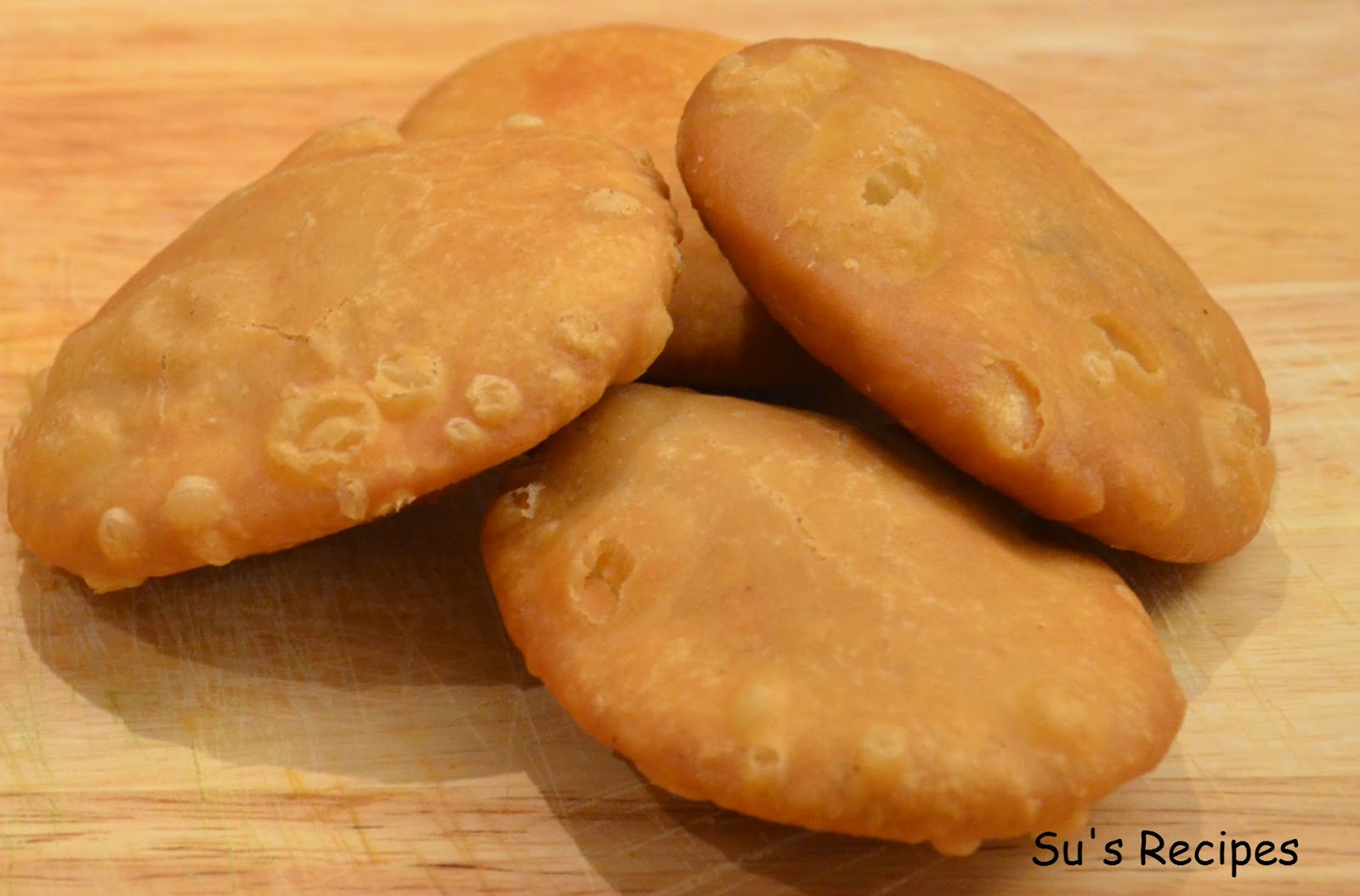 Su's Recipes: Khasta Moong Dal Kachori