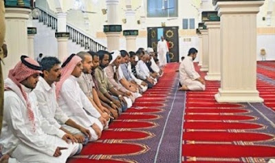 Pahala dan Keutamaan Shalat Berjamaah di Masjid Pahala dan Keutamaan Shalat Berjamaah di Masjid