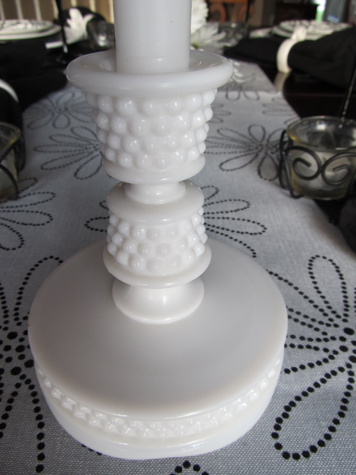 I Need Mom! It's Black, It's White