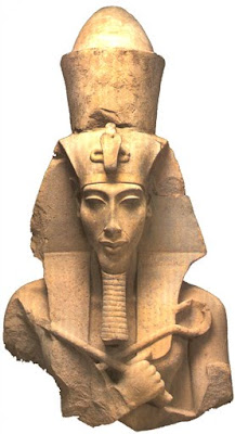 iakhenaten.jpg