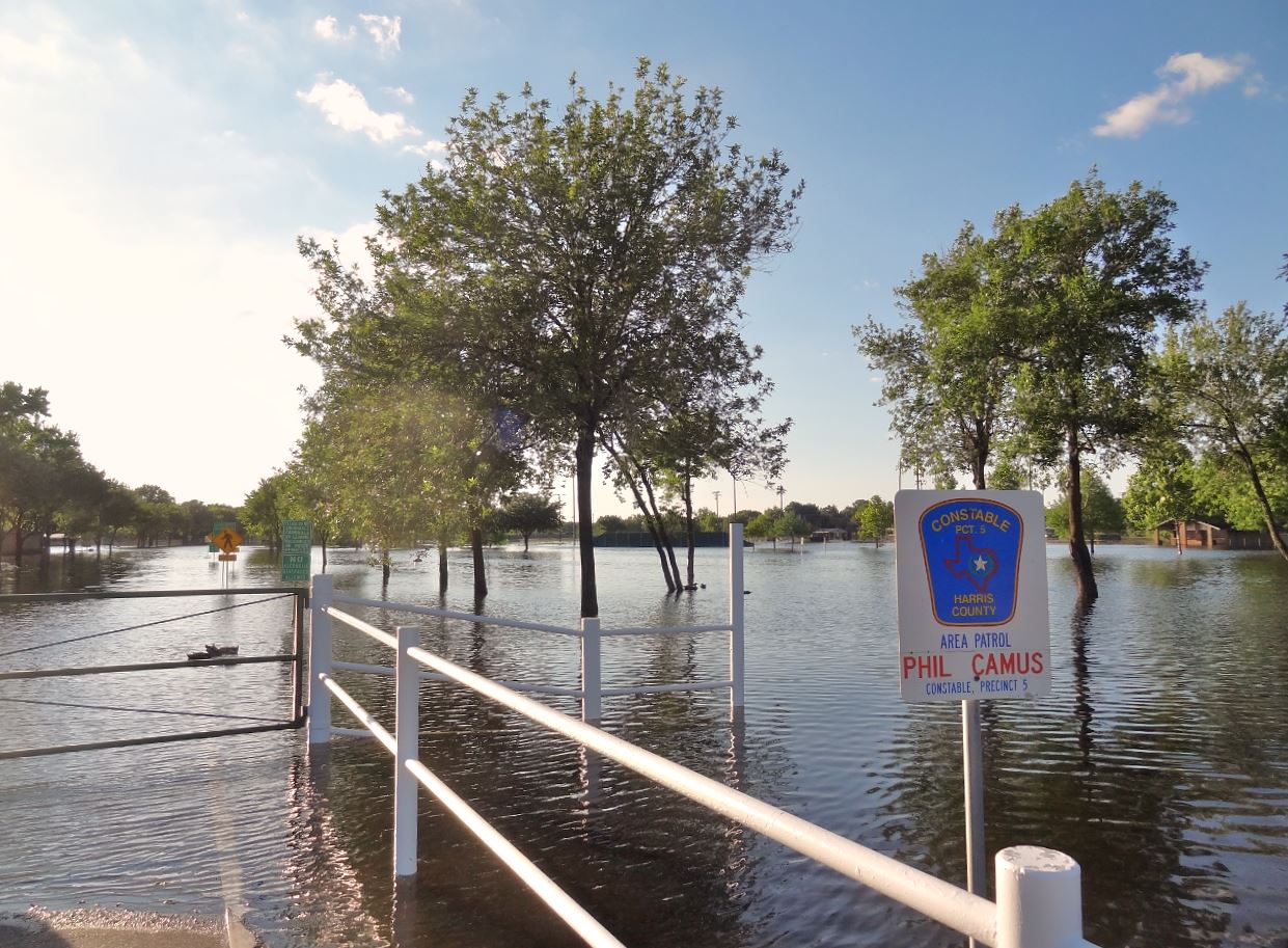 HTownWest Photo Blog Bear Creek Pioneers Park under water (May 31