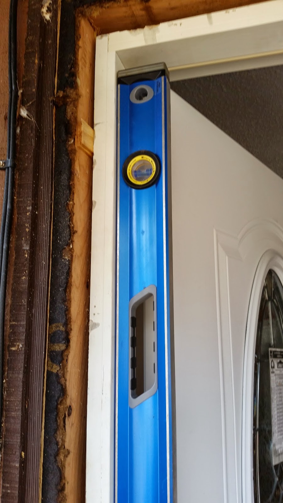 Handyman How 2 Install a New Front Door!!