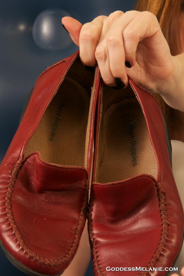 Goddess Melanie's Blog Worn Shoes, Worn Hosiery Smellables, Sniffables