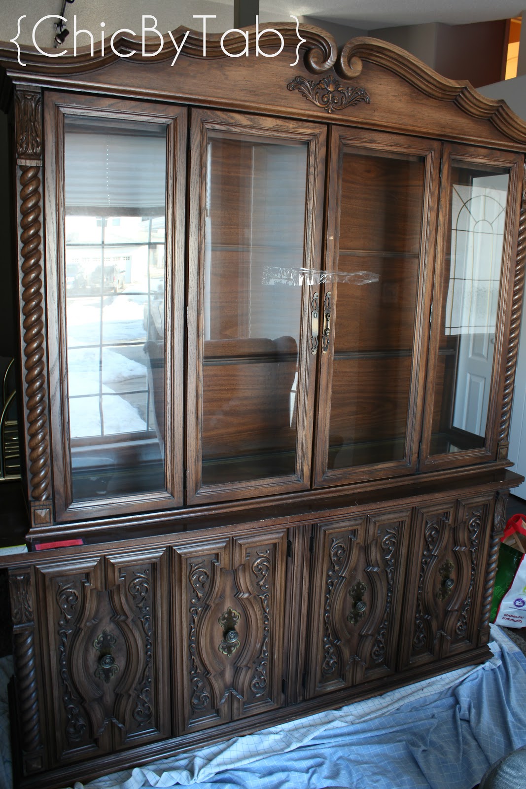 {ChicByTab} White Hutch...well half a hutch!