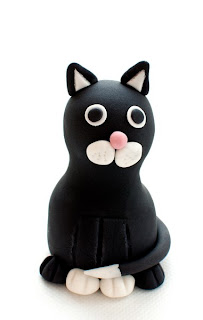Črna muca iz tičino mase - Black cat from fondant