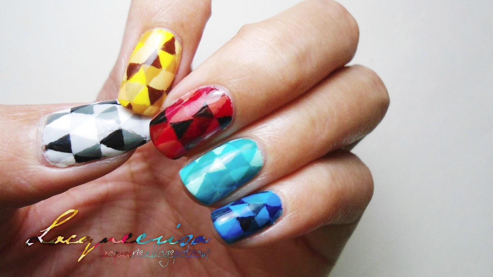 Lacqueerisa: Shades of Triangles Lacqueerisa: Shades of Triangles