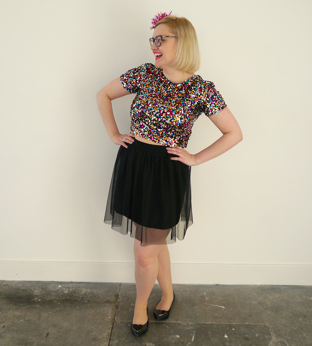 sequins, sparkly New Year outfit, how to wear sequins, glitter ball outfit, Christmas party, ballerina skirt, IOLLA Muir glasses, tinsel hair clip