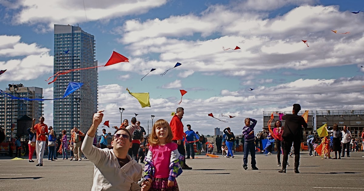 NYC ♥ NYC Rooftop KiteFlying At The Port Authority Bus Terminal