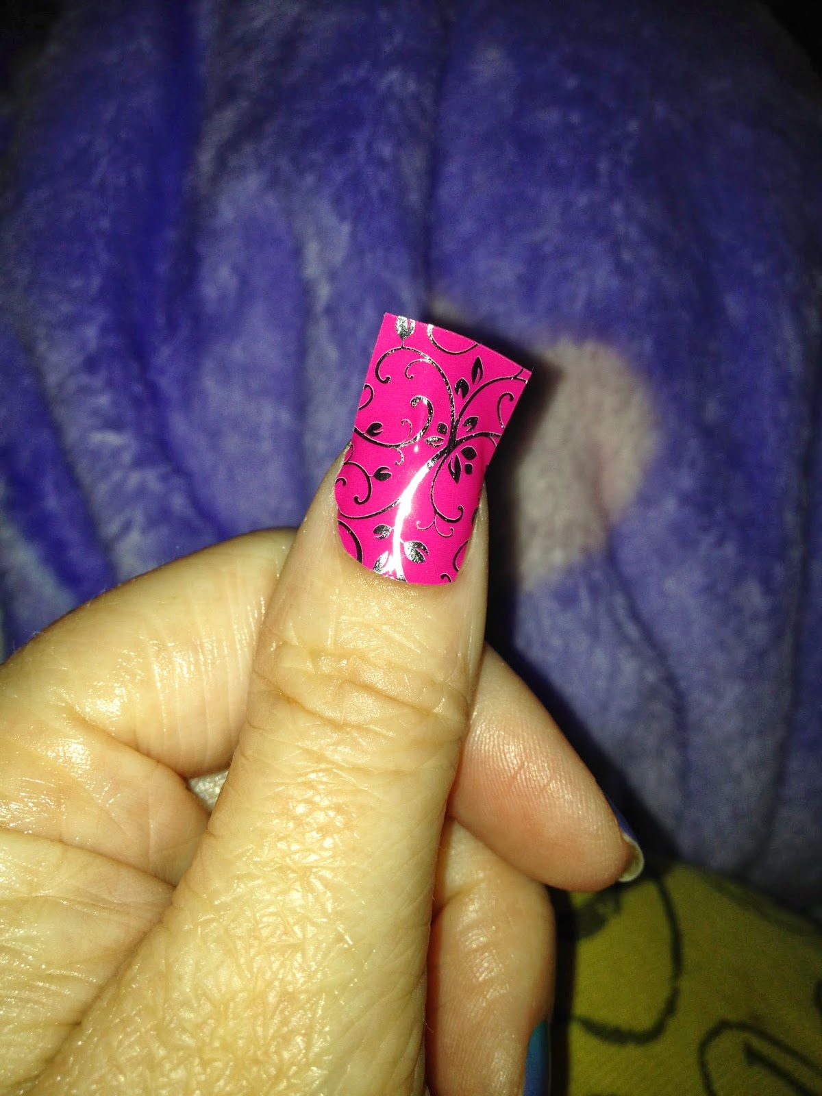 Shhh, Mommy's in the Bathroom.,.Reading: What are Jamberry Nail Wraps 