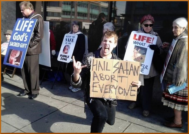 Photo via LifeNews.com