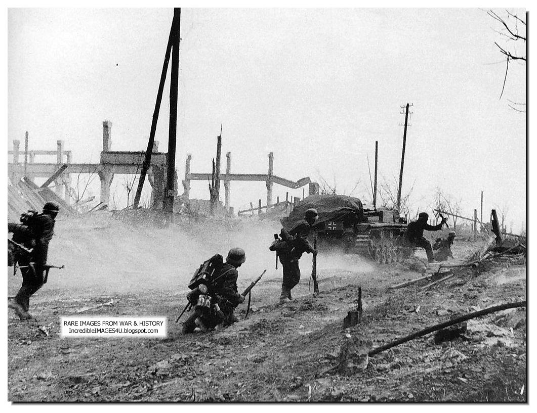 ILLUSTRATED HISTORY RELIVE THE TIMES Images Of War, History , WW2