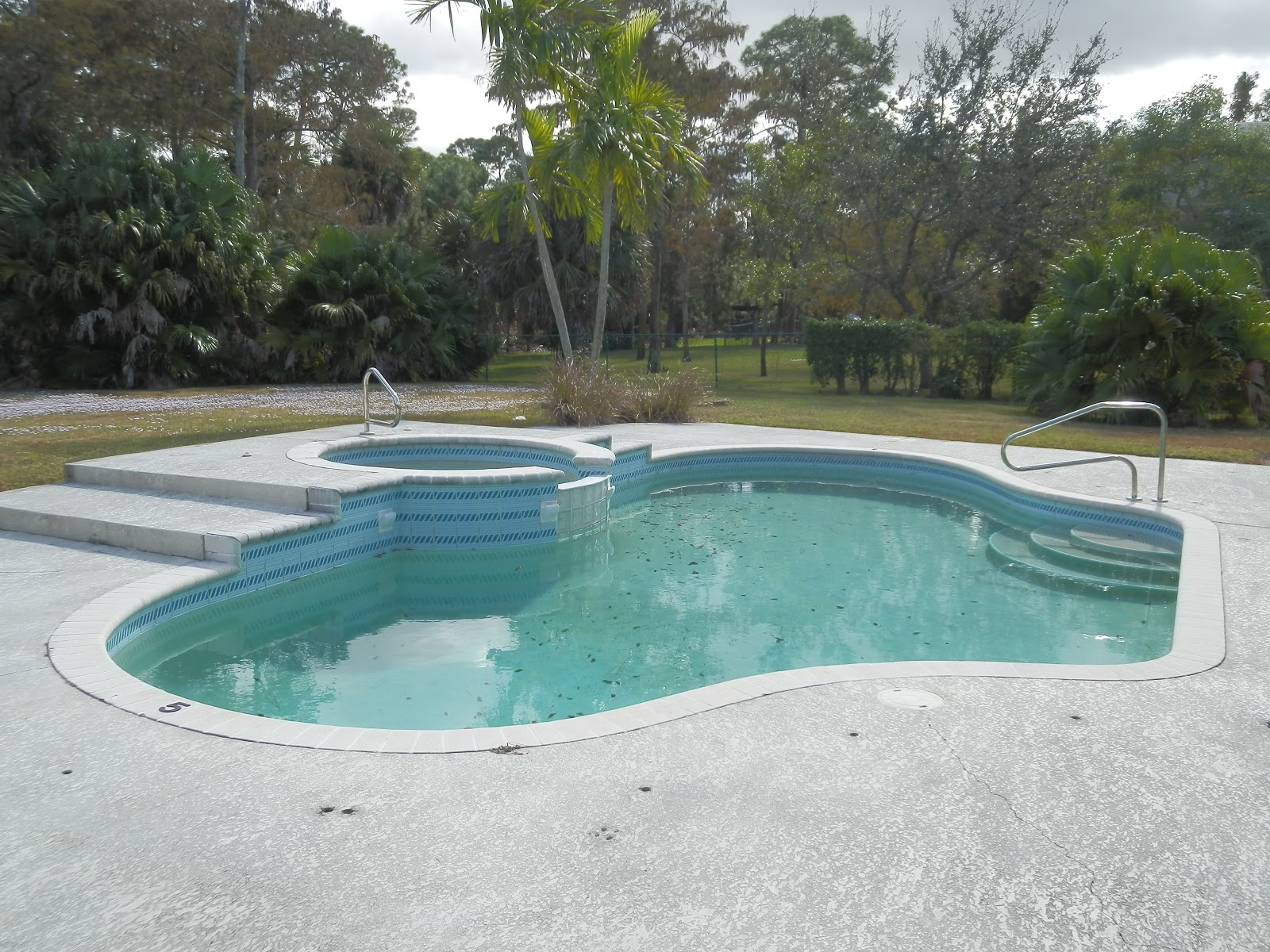 This Legend Lakes home is paradise and you will fall in love.