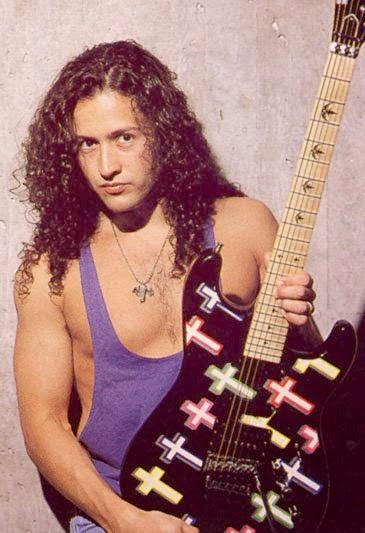 Rockfile Radio Rock Files: Happy Birthday MICHAEL WILTON (video)