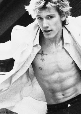 Alex Pettyfer