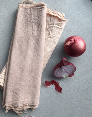 Natural dyes red onion skins