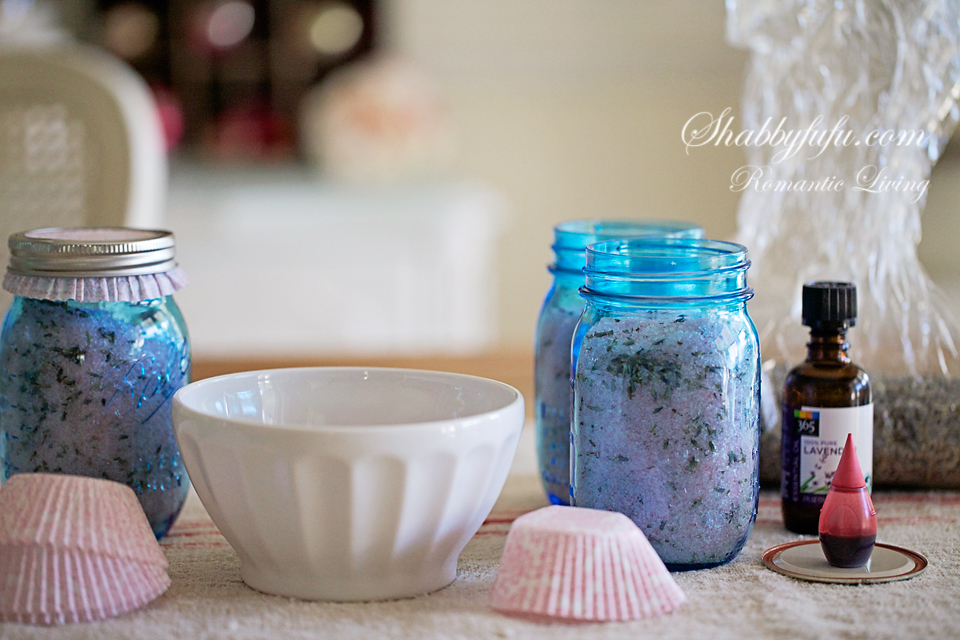 How To Make A Mason Jar Lavender Salt Soak