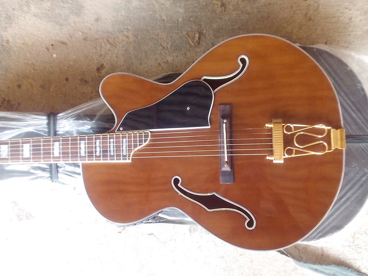 gitar akustik elektrik hollow coklat jual gitar gitar akustik elektrik hollow coklat jual gitar