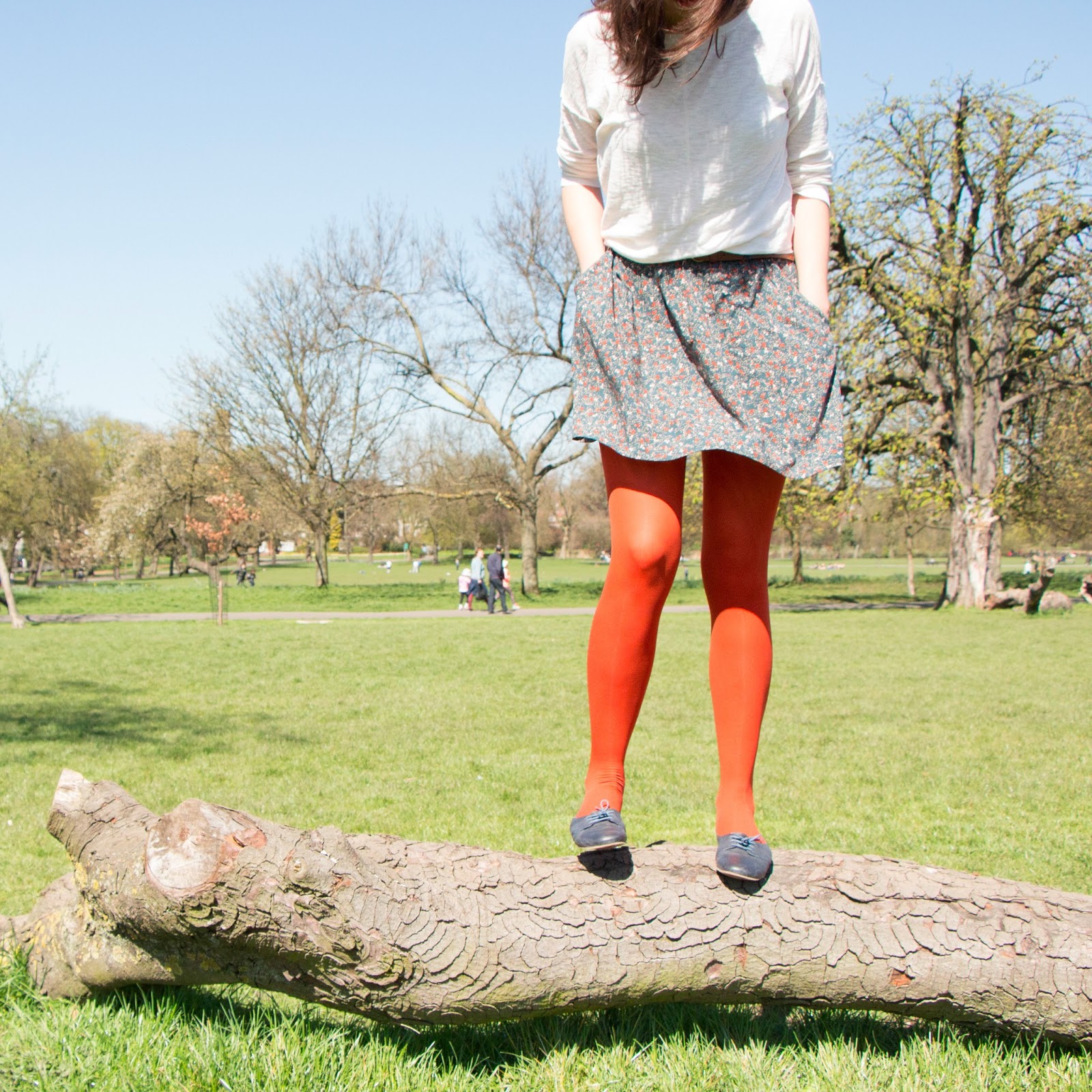 Chi Chi Dee Handmade Bright Tights and Jumpy Feet