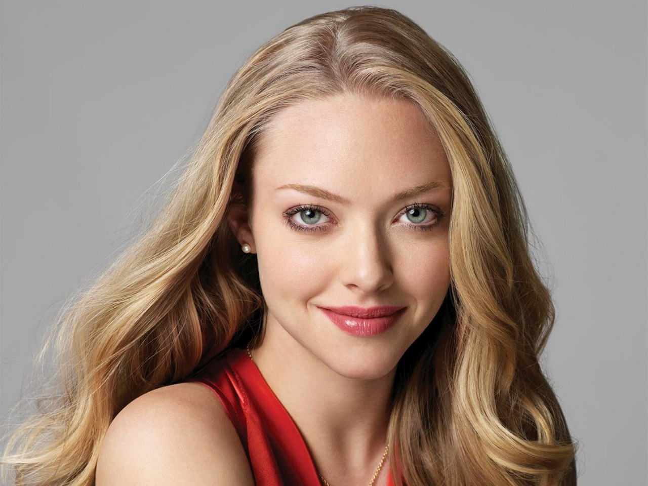 http://4.bp.blogspot.com/-y7fk8u1FVLI/T5quAbsy7yI/AAAAAAAAAS4/ijNf9d7fNbw/s1600/Amanda+Seyfried+Wallpapers+6.jpg