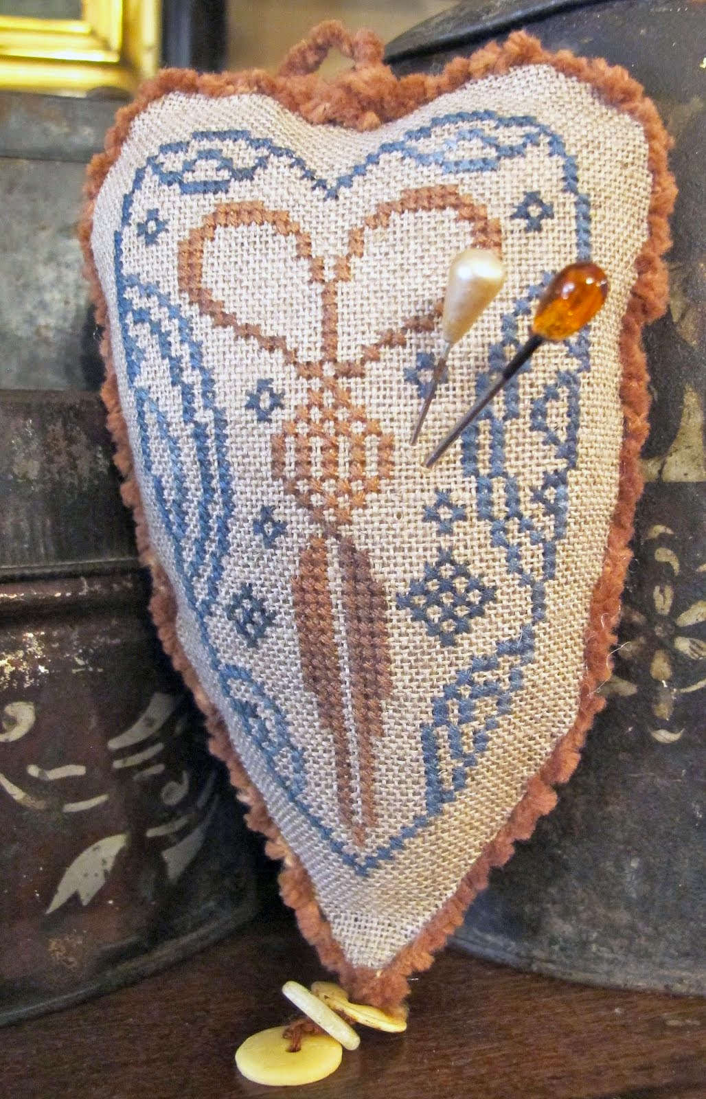 Quaker Scissor Heart ~ $7.50