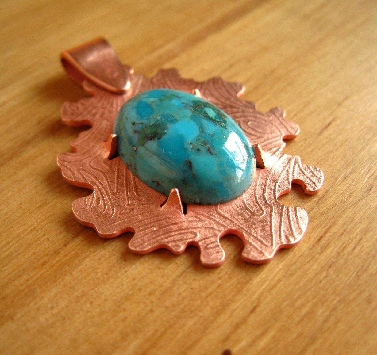 Using Tabs To Set Stones In Jewellery