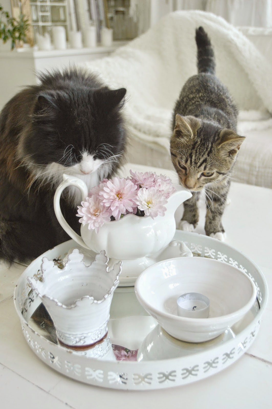 Hagbacken.blogspot.se ~: lite rosa bollkryss i vardagsrummet och ...