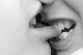 Ni todos los mordiscos duelen, ni todos los mejores besos son en la boca♥